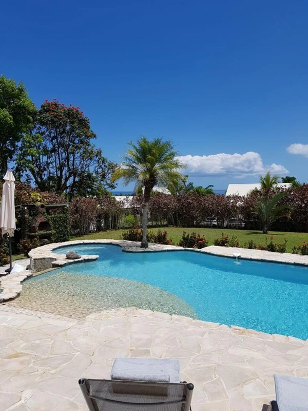 Superbe propriété VUE MER P6 de 282 m² avec piscine, terrain de 2174 m²    