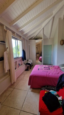 Charming recent P4 house with swimming pool on 1100 m² of land  
