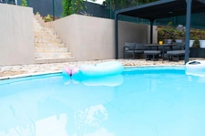 HOUELBOURG, VILLA + DEPENDANCE AVEC PISCINE