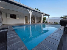 VUE MONTAGNE Superbe villa avec piscine et garage 2 voitures