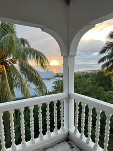 Beautiful villa with panoramic sea view, swimming pool + studio in SAINT CLAUDE (971)