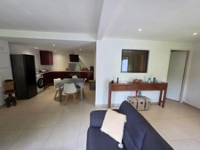 Villa 5 chambres + 2 F2 indépendants sur plus de 2400 m² de terrain