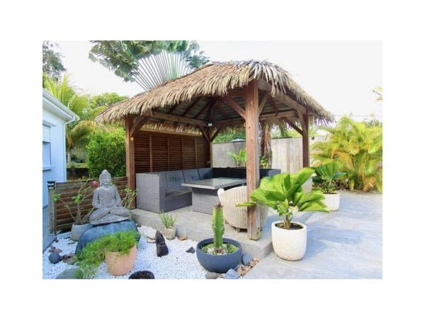 Superbe villa 5 pièces avec piscine sur 1000 m² de terrain à BAIE MAHAULT (971)