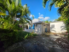 BEAUTIFUL HOUSE + STUDIO AND POOL IN BAIE MAHAULT (971)