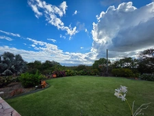 Stunning villa with panoramic sea views and a swimming pool on 1565 m² of flat land
