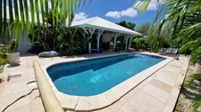 Charming recent P4 house with swimming pool on 1100 m² of land  