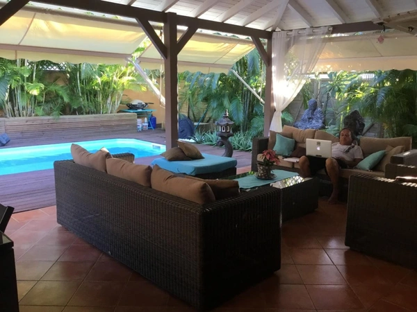 Proche bourg villa avec piscine et carbet à SAINT FRANCOIS (971)