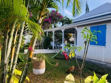 BEAUTIFUL HOUSE + STUDIO AND POOL IN BAIE MAHAULT (971)