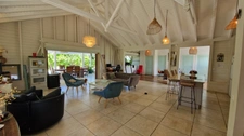 Charming recent P4 house with swimming pool on 1100 m² of land  