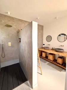Superbe Villa ultra moderne + 2 dépendances 3 piscines sur 3 243 m² de terrain 