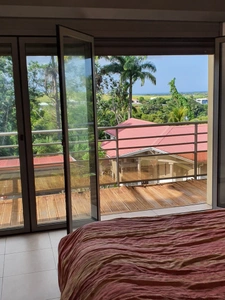 Spacieuse villa architecte P6 vue mer éloignée avec piscine sur 1200 m² de terrain arboré et clos