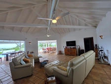 VUE MER Superbe villa de standing + T3 piscine à débordement sur 1000 m² à BAIE MAHAULT (971)