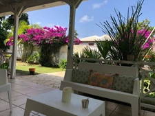 BEAUTIFUL HOUSE + STUDIO AND POOL IN BAIE MAHAULT (971)