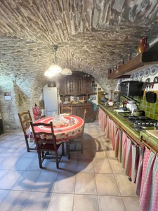 MAS, MAISON  AUTHENTIQUE EN PIERRES DE SCHISTE