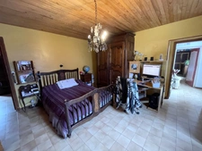 Maison à vendre 10 pièces BATIE SUR GRAND TERRAIN   (30)