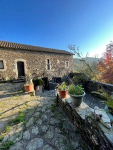 MAS, MAISON  AUTHENTIQUE EN PIERRES DE SCHISTE