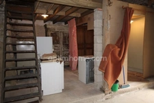 Donnemarie Dontilly, maison de ville avec jardin, granges et garage.