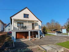 Maison 7 pièces - 4 chambres - Sous sol - Terrain 8.5 ares 
