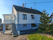 Maison 7 pièces - 4 chambres - Sous sol - Terrain 8.5 ares 