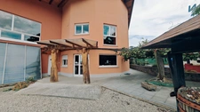 Ensemble immobilier professionnel avec hall de 600 m² et logement de service – Rottelsheim