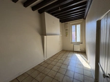 SOUESMES, Ensemble immobilier de 3 appartements/maison avec terrain constructible de 480 m2 en annexe