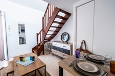 Quartier DUNOIS F1 Bis en excellent Etat vendu entièrement meublé