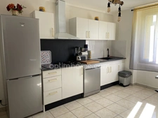 SOUESMES, Immeuble de rapport avec trois appartements dont deux déjà loués