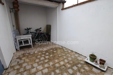 MAISON DE VILLE SANS TRAVAUX de 3 chambres plus bureau à 10' de la gare SNCF 