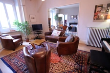 DUPLEX de 4 chambres dans petite copropriété de charme très bien entretenue à deux pas de la place dunois et 10' à pied gare SNCF
