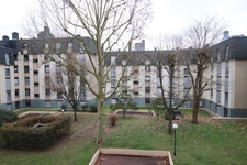 Proche Loire F1 Bis de 34 m2 avec balcon, parking, cave en excellent état