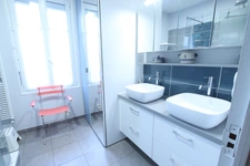 DUPLEX de 4 chambres dans petite copropriété de charme très bien entretenue à deux pas de la place dunois et 10' à pied gare SNCF