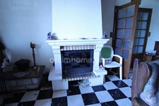 MAISON 4 CHAMBRES à rénover située dans un environnement calme proche du centre ville