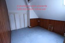 GIEN partie d'immeuble de 3 lots principaux avec garages et caves