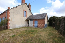 SOUESMES, Maison de campagne en briques de 50 m2, mitoyenne d'un côté,  avec grenier aménageable