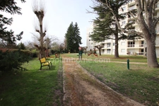 ORLEANS secteur Beaumont-Vauquois, appartement de trois chambres avec grand balcon en résidence sécurisée