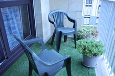 Proche Loire F1 Bis de 34 m2 avec balcon, parking, cave en excellent état