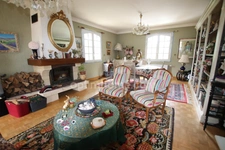 LA GACILLY Maison familiale sur sous-sol complet de 5 chambres en excellent état VENDUE en VIAGER occupé