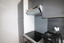 Proche Loire F1 Bis de 34 m2 avec balcon, parking, cave en excellent état