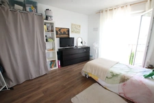 ORLEANS à 6' à pied de la gare, vaste appartement 106 m2,  trois chambres à rafraîchir
