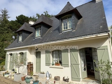 LA GACILLY Maison familiale sur sous-sol complet de 5 chambres en excellent état VENDUE en VIAGER occupé