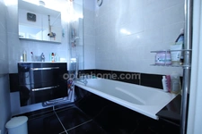 ORLEANS secteur Beaumont-Vauquois, appartement de trois chambres avec grand balcon en résidence sécurisée