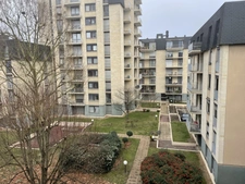 ORLEANS proche Loire et future faculté de droit, STUDIO avec parking et cave