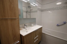 Quartier DUNOIS, appartement de trois chambres en très bon état située dans une petite copropriété de standing