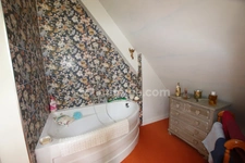 LA GACILLY Maison familiale sur sous-sol complet de 5 chambres en excellent état VENDUE en VIAGER occupé