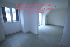 GIEN partie d'immeuble de 3 lots principaux avec garages et caves
