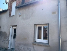 SOUESMES, Ensemble immobilier de 3 appartements/maison avec terrain constructible de 480 m2 en annexe