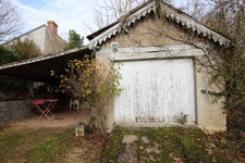 REUILLY,  commune à seulement 20' au sud de VIERZON, Maison Bourgeoise en très bon état de 200 m2