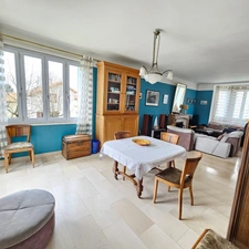 QUARTIER OUEST BELLE MAISON DE CARACTERE ANNEE 30 SUR 1534 M² DE TERRAIN ARBORE 