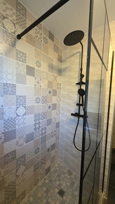 EN EXCLUSIVITE SUR COUZEIX JOLIE MAISON DE PLAIN PIED AVEC GARAGE ABRI JARDIN SUR TERRAIN ARBORE 