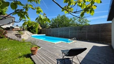 AUX PORTES DE LIMOGES OUEST SUPERBE MAISON ENTIEREMENT RENOVEE AVEC PISCINE ET POOL HOUSE 